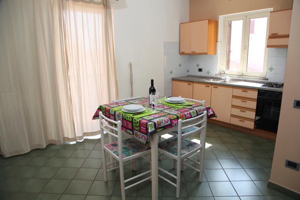 La Contessa Aparthotel Santa Teresa Gallura Ngoại thất bức ảnh