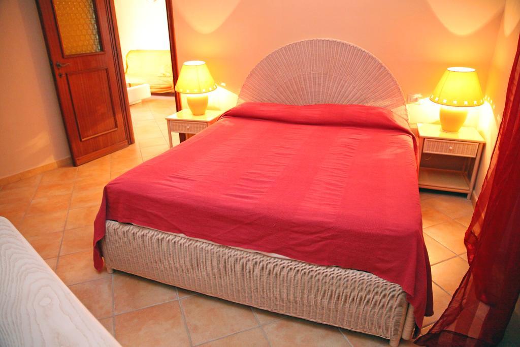 La Contessa Aparthotel Santa Teresa Gallura Phòng bức ảnh